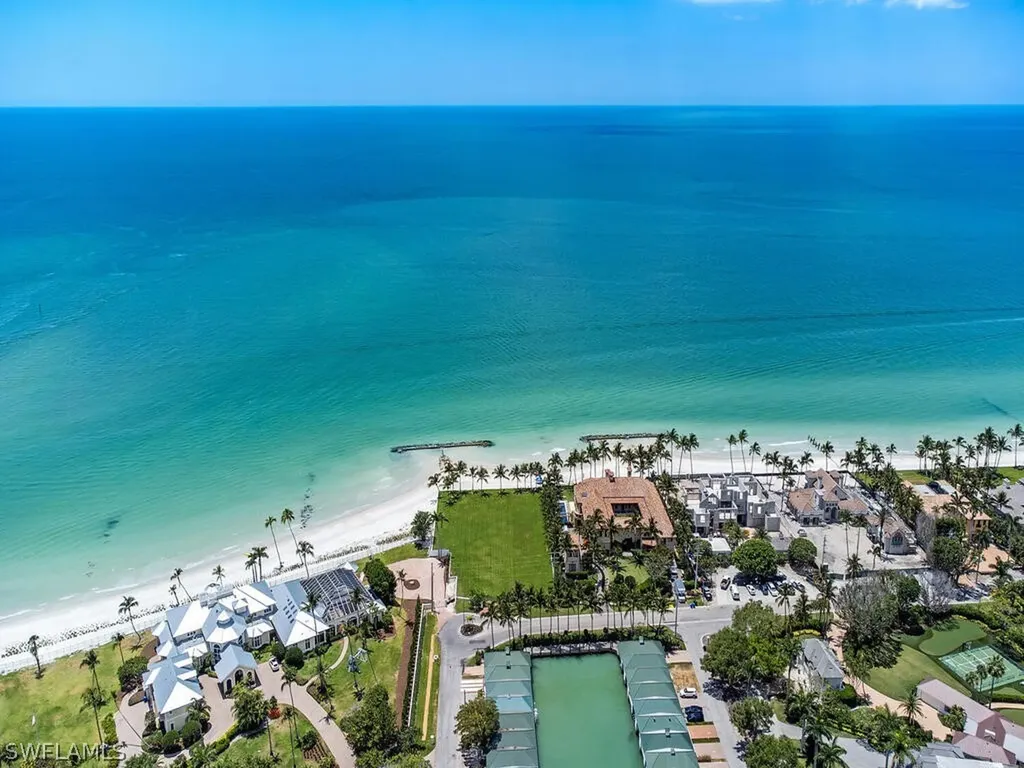 4550 Gordon Drive Naples FL 34102-7914