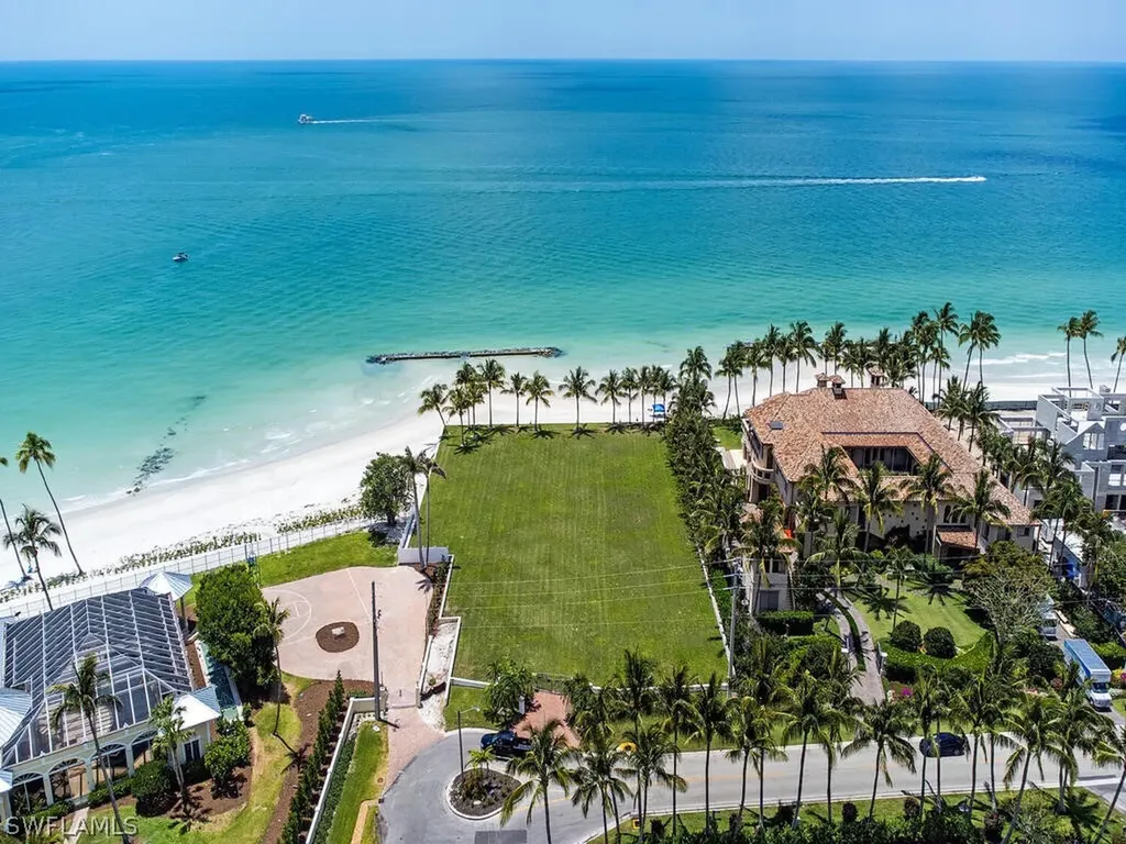 4550 Gordon Drive Naples FL 34102-7914