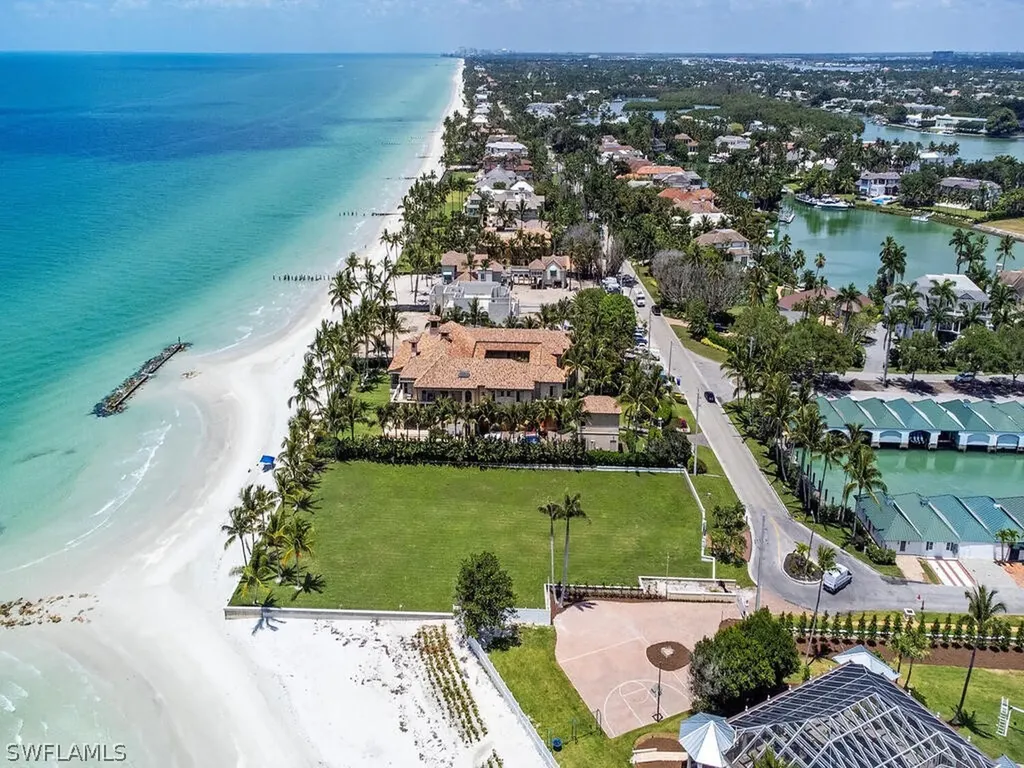 4550 Gordon Drive Naples FL 34102-7914