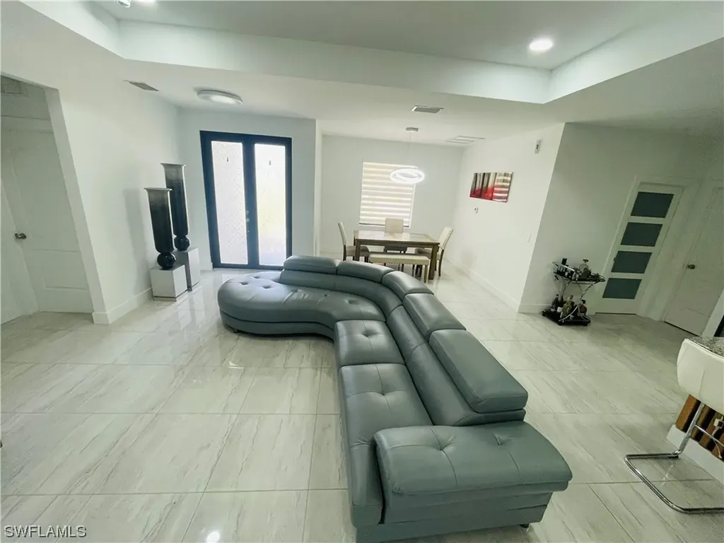 2998 45th Avenue NE Naples FL 34120