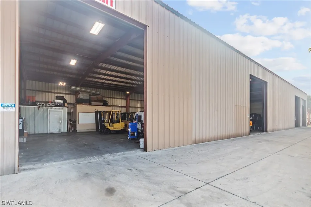 2065 Towles Street Fort Myers FL 33916