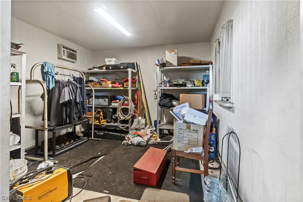 2065 Towles Street Fort Myers FL 33916