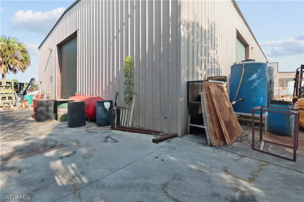 2065 Towles Street Fort Myers FL 33916
