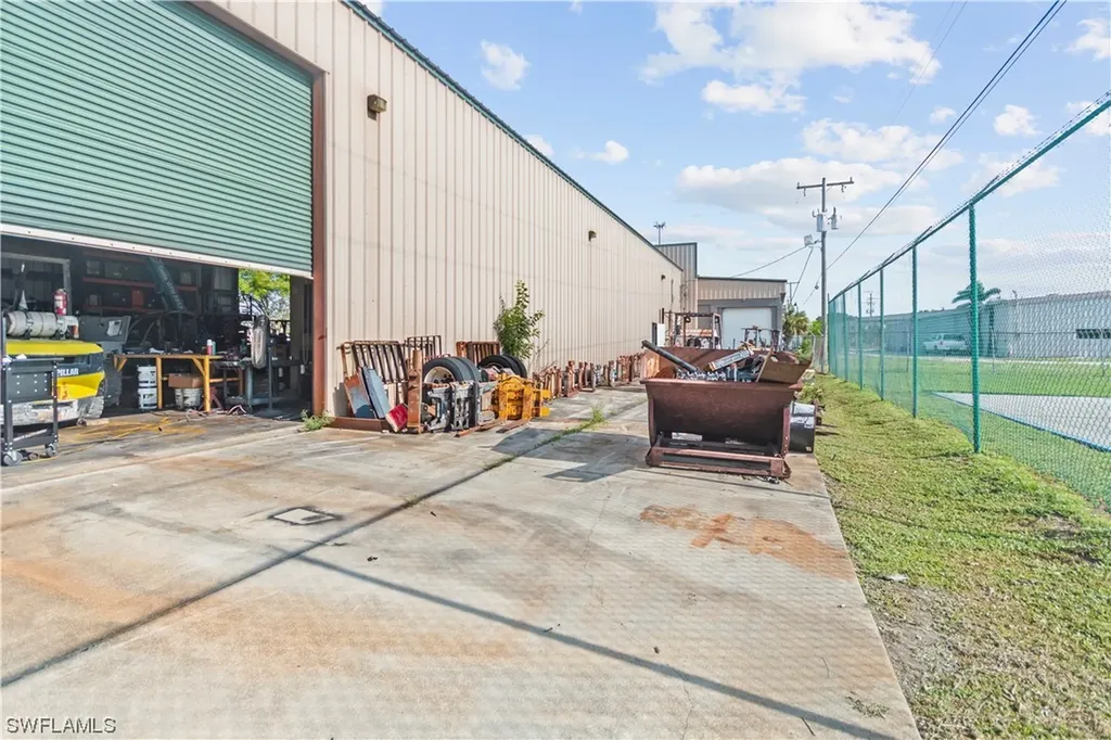 2065 Towles Street Fort Myers FL 33916