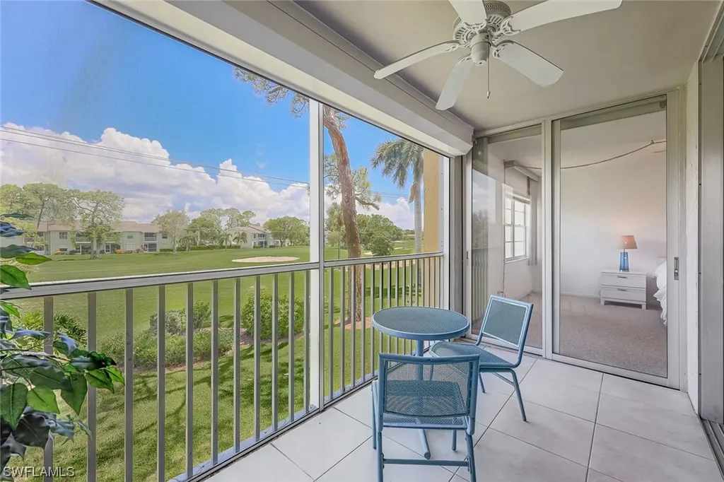 Naples FL, 1085 Forest Lakes Drive, Unit 8204