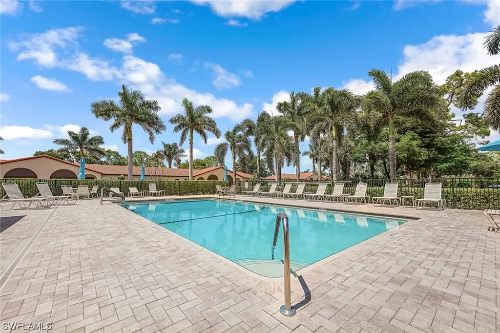 1085 Forest Lakes Drive Naples FL 34105