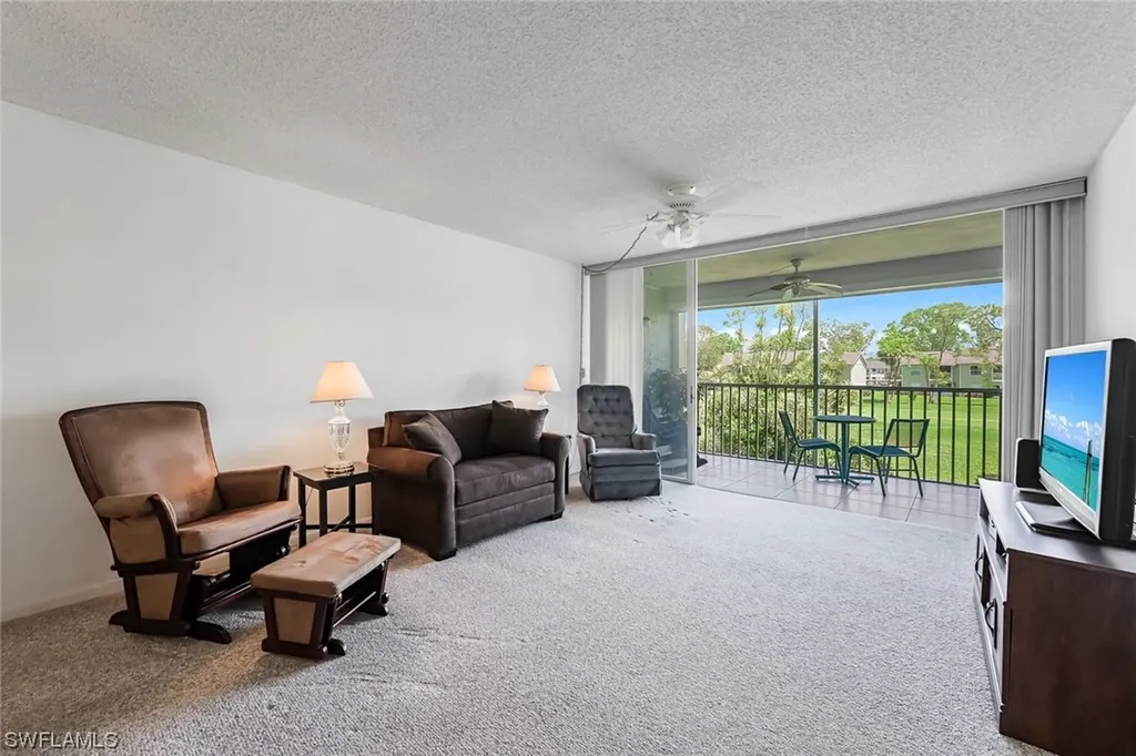 1085 Forest Lakes Drive Naples FL 34105