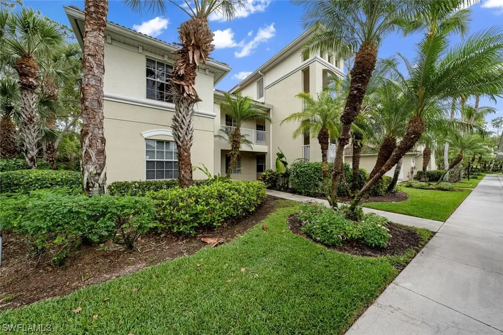 1882 Tarpon Bay Drive S Naples FL 34119