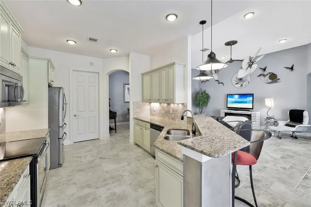 8130 Valiant Drive Naples FL 34104