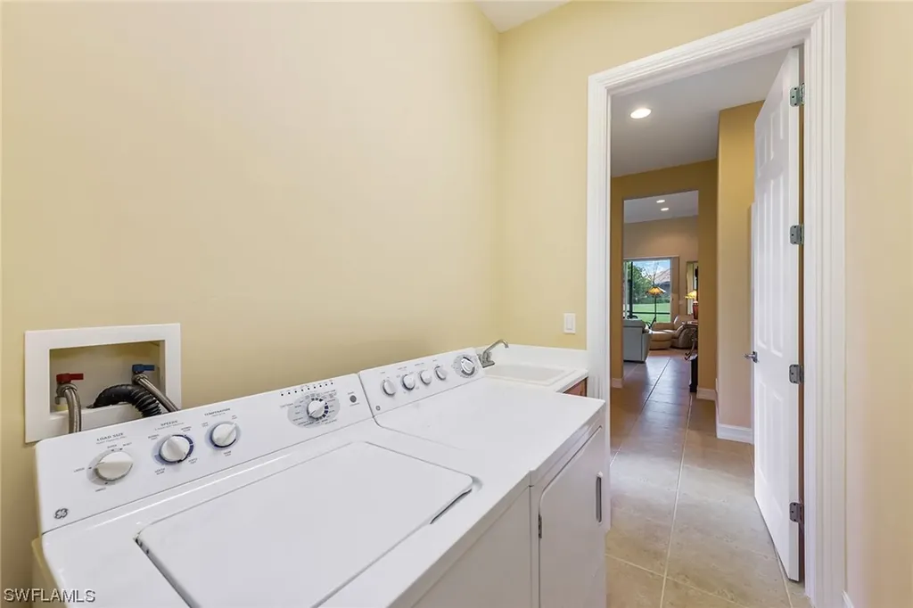 6761 Bent Grass Drive Naples FL 34113