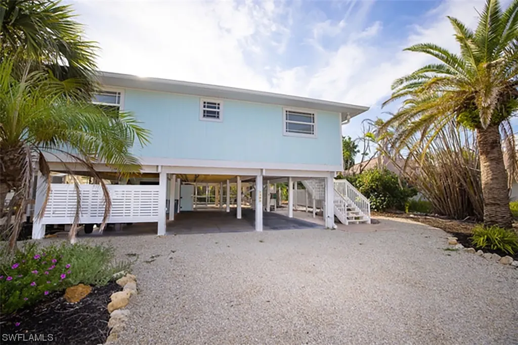 1388 Tahiti Drive Sanibel FL 33957