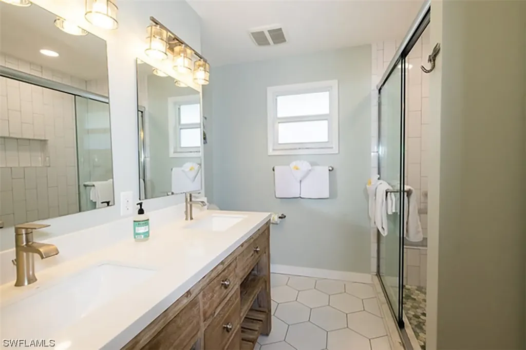 1388 Tahiti Drive Sanibel FL 33957