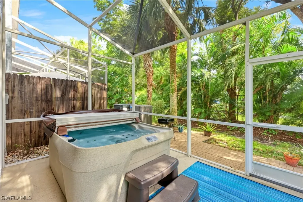 8480 Village Edge Circle Fort Myers FL 33919