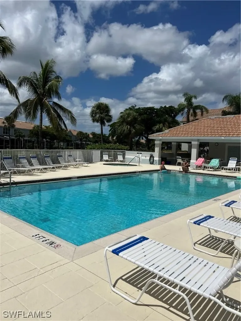 8480 Village Edge Circle Fort Myers FL 33919
