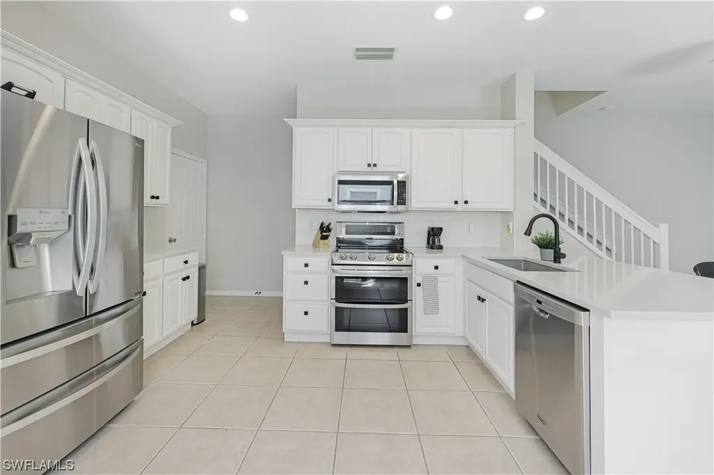 8480 Village Edge Circle Fort Myers FL 33919