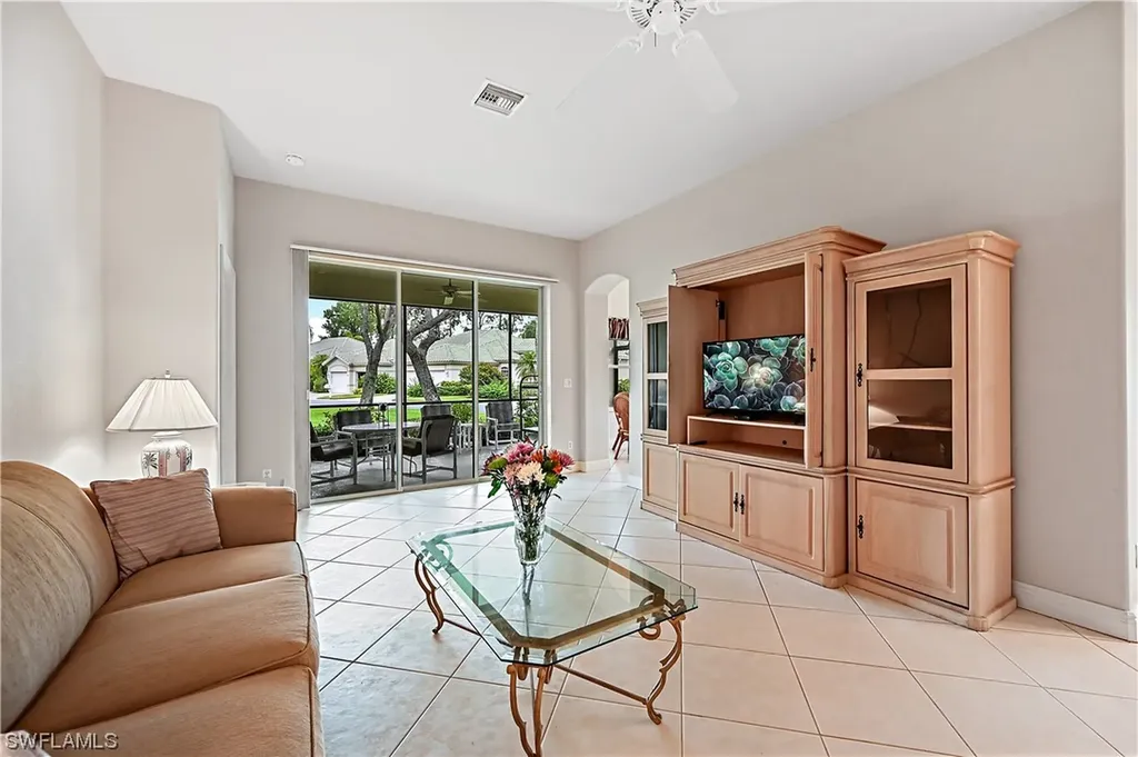 727 Vistana Circle Naples FL 34119