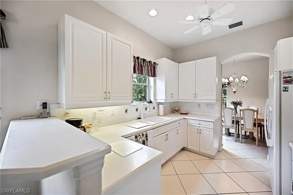 727 Vistana Circle Naples FL 34119