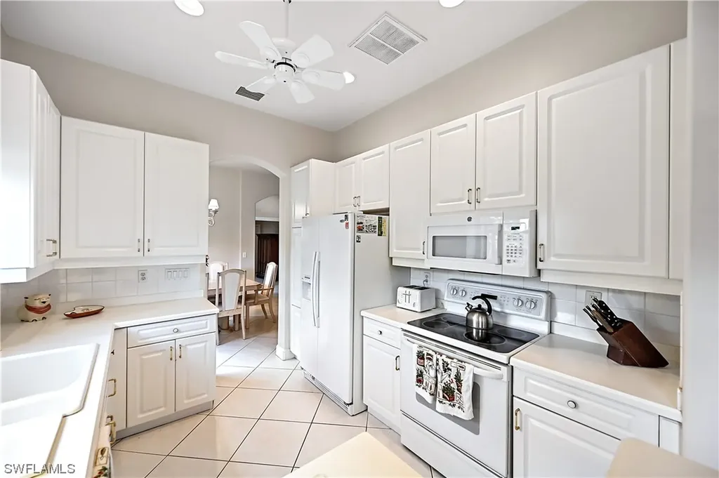 727 Vistana Circle Naples FL 34119