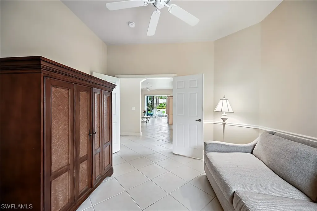 727 Vistana Circle Naples FL 34119