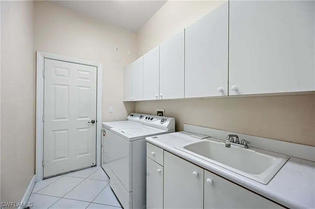 727 Vistana Circle Naples FL 34119