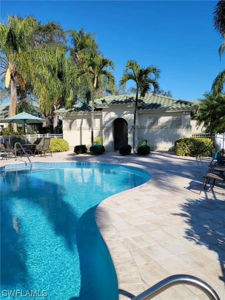 727 Vistana Circle Naples FL 34119
