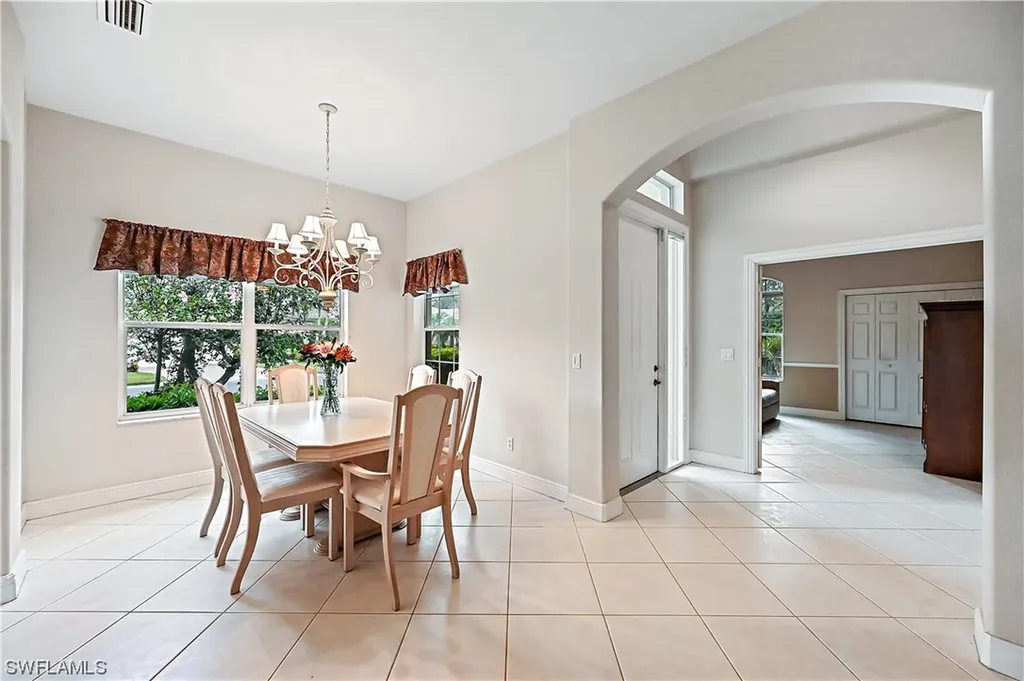 727 Vistana Circle Naples FL 34119