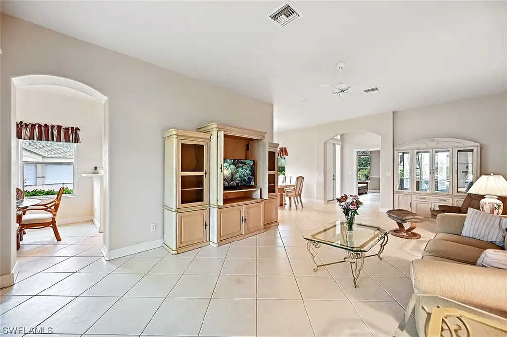 727 Vistana Circle Naples FL 34119