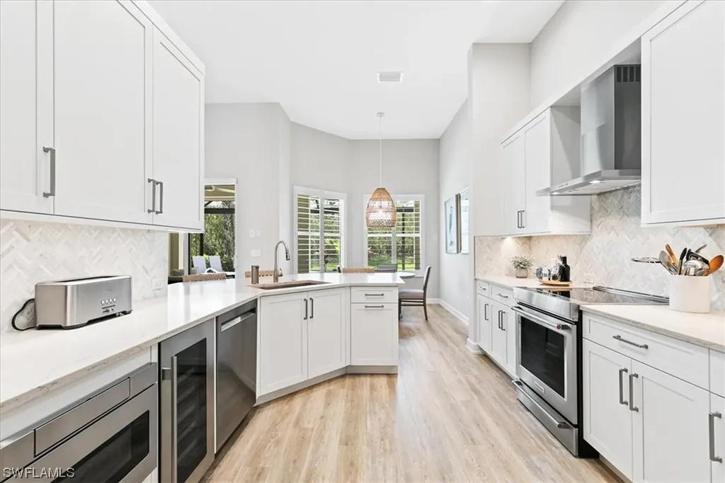 8868 Mustang Island Circle Naples FL 34113