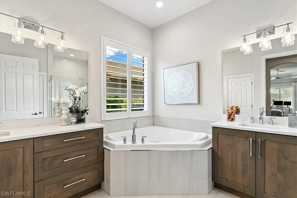 8868 Mustang Island Circle Naples FL 34113