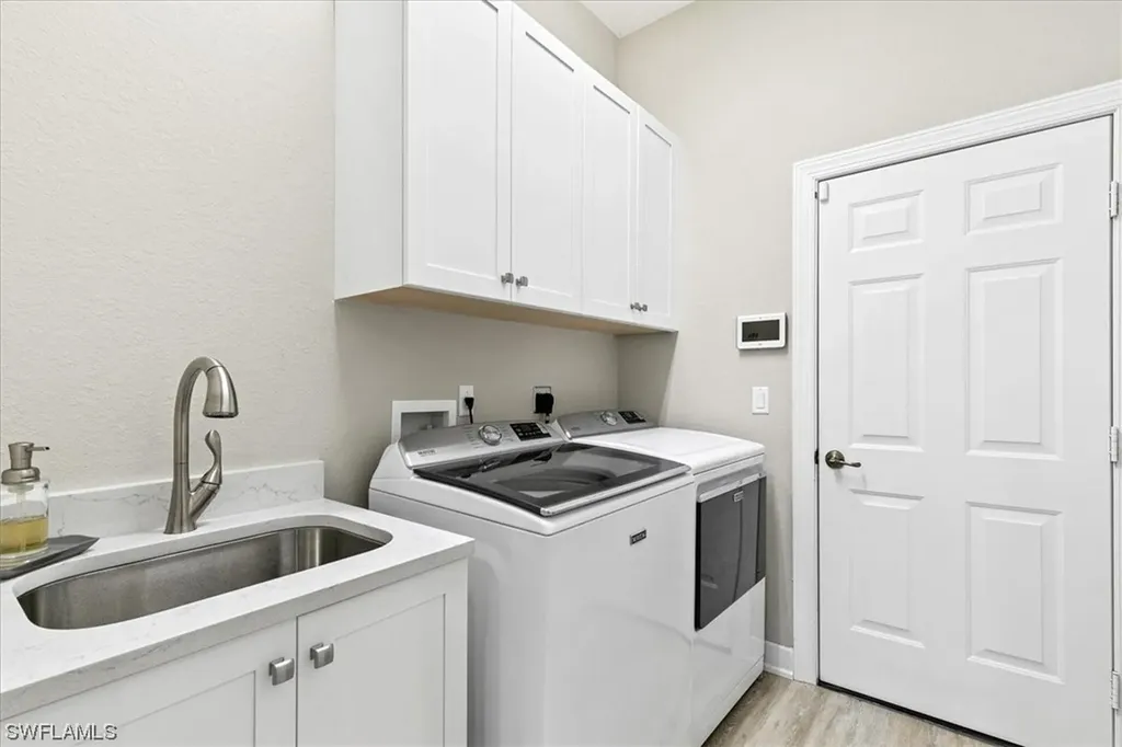 8868 Mustang Island Circle Naples FL 34113