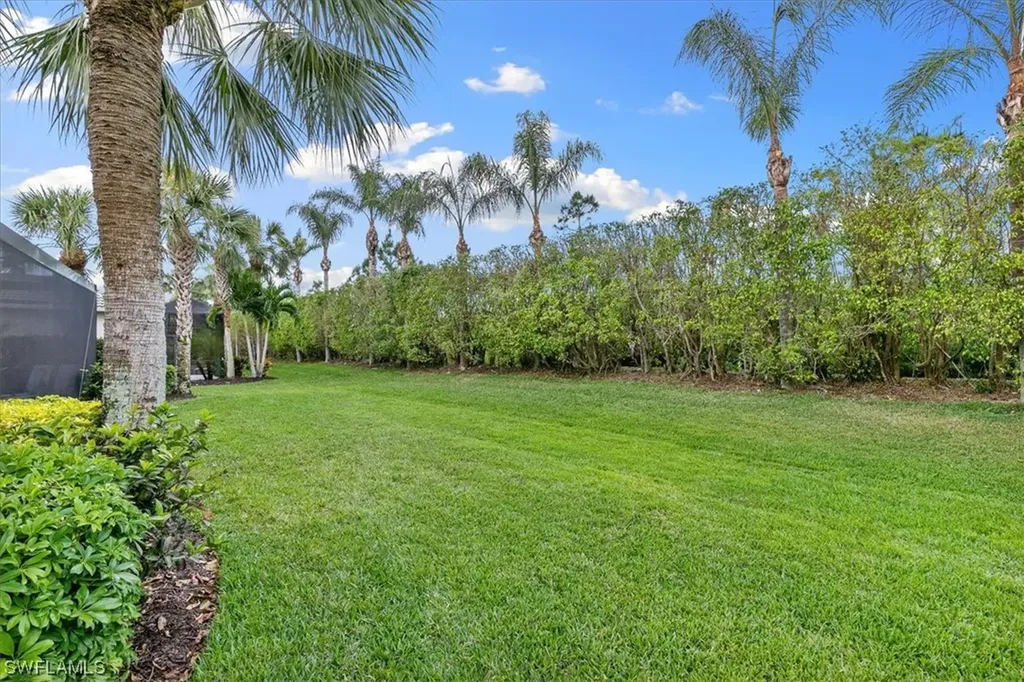 8868 Mustang Island Circle Naples FL 34113