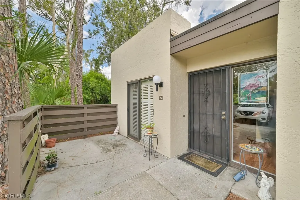 121 Pinebrook Drive Fort Myers FL 33907