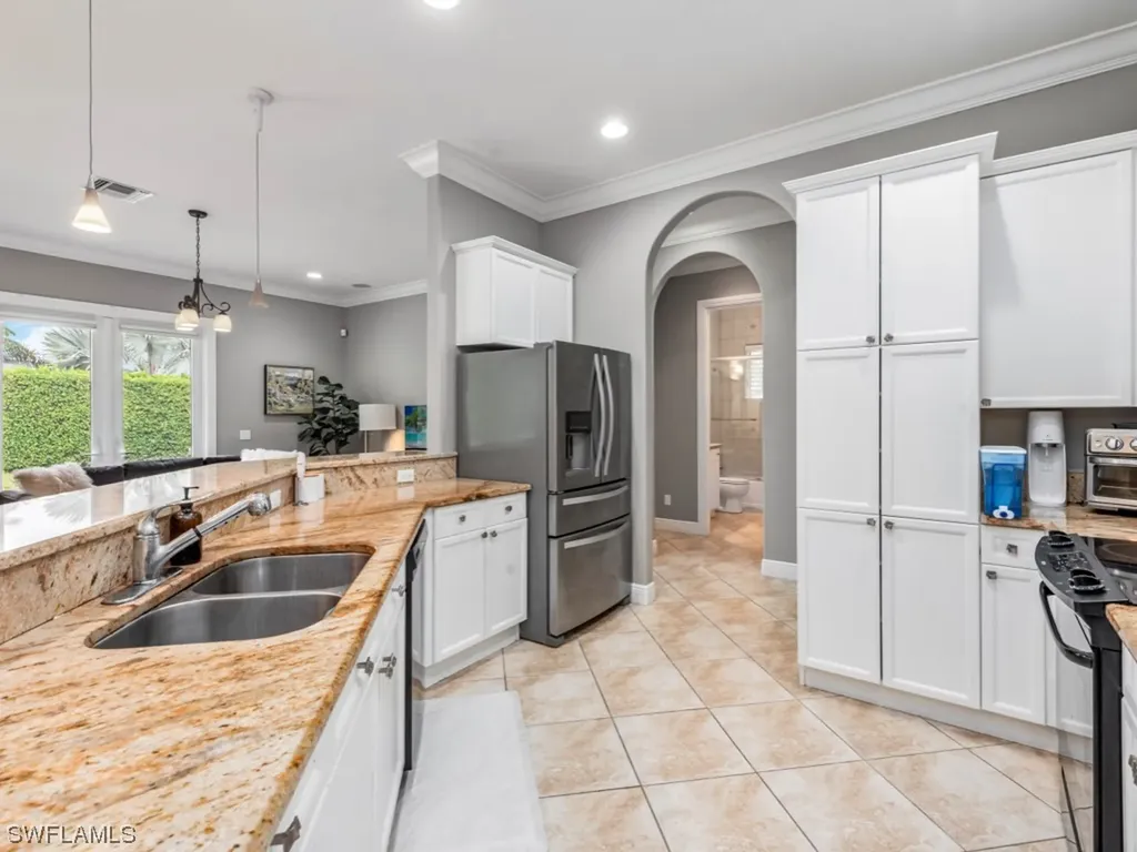 757 7th Avenue N Naples FL 34102