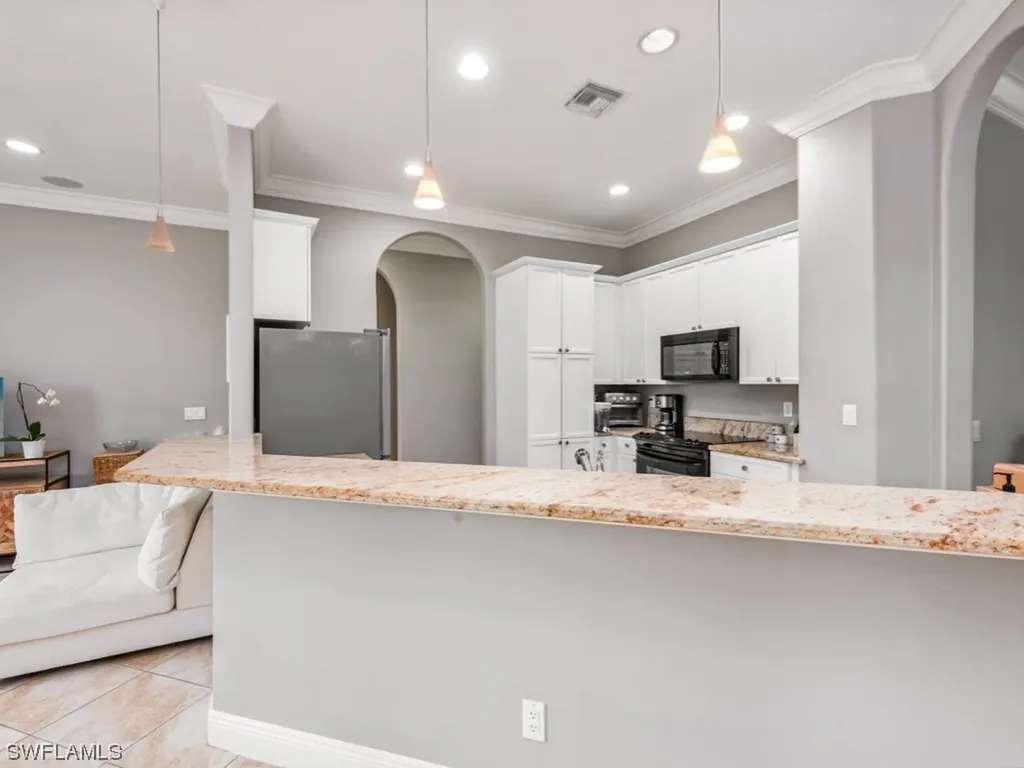 757 7th Avenue N Naples FL 34102