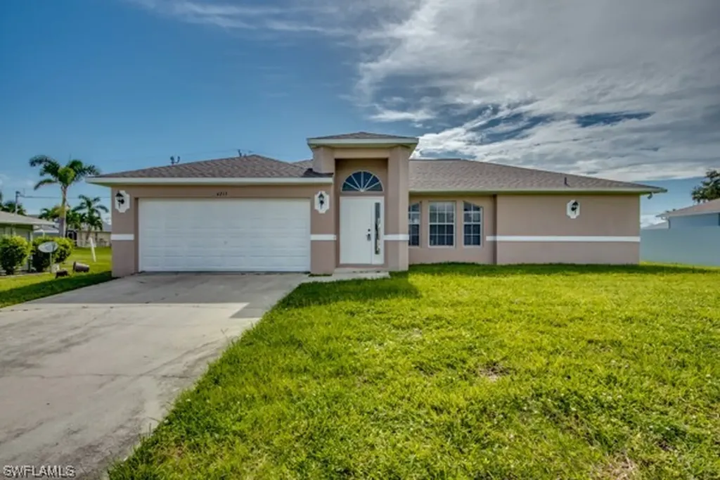 4215 SW 15th Place Cape Coral FL 33914