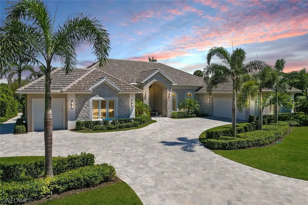 Naples FL, 15302 Pembroke Point