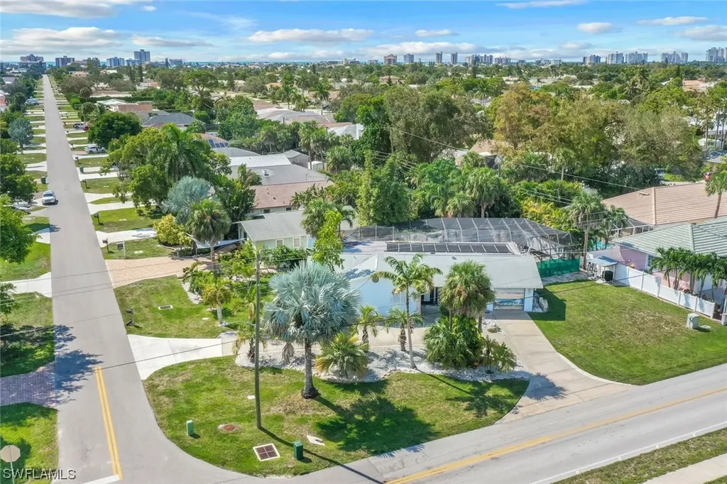 799 96th Avenue N Naples FL 34108