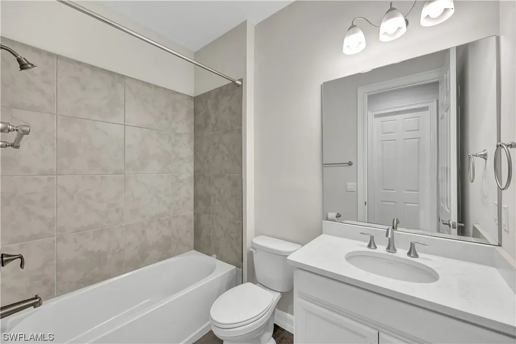 873 Enbrook Loop Naples FL 34114