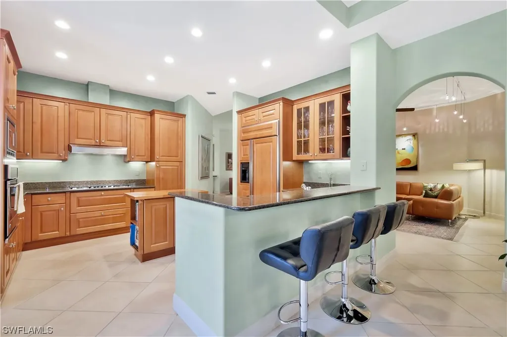 6501 Crown Colony Place Naples FL 34108