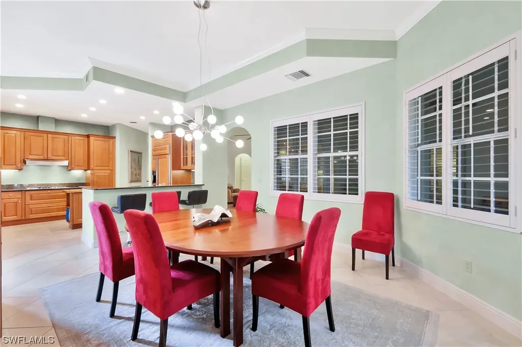 6501 Crown Colony Place Naples FL 34108
