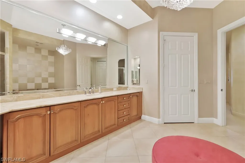 6501 Crown Colony Place Naples FL 34108