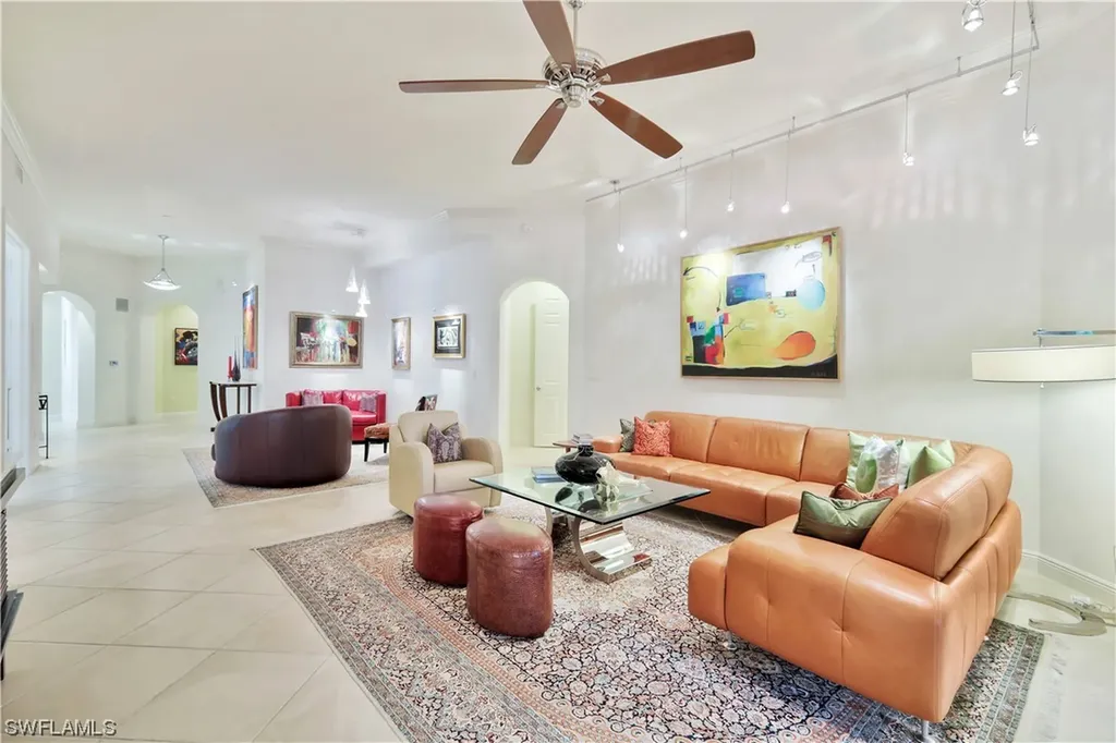 6501 Crown Colony Place Naples FL 34108