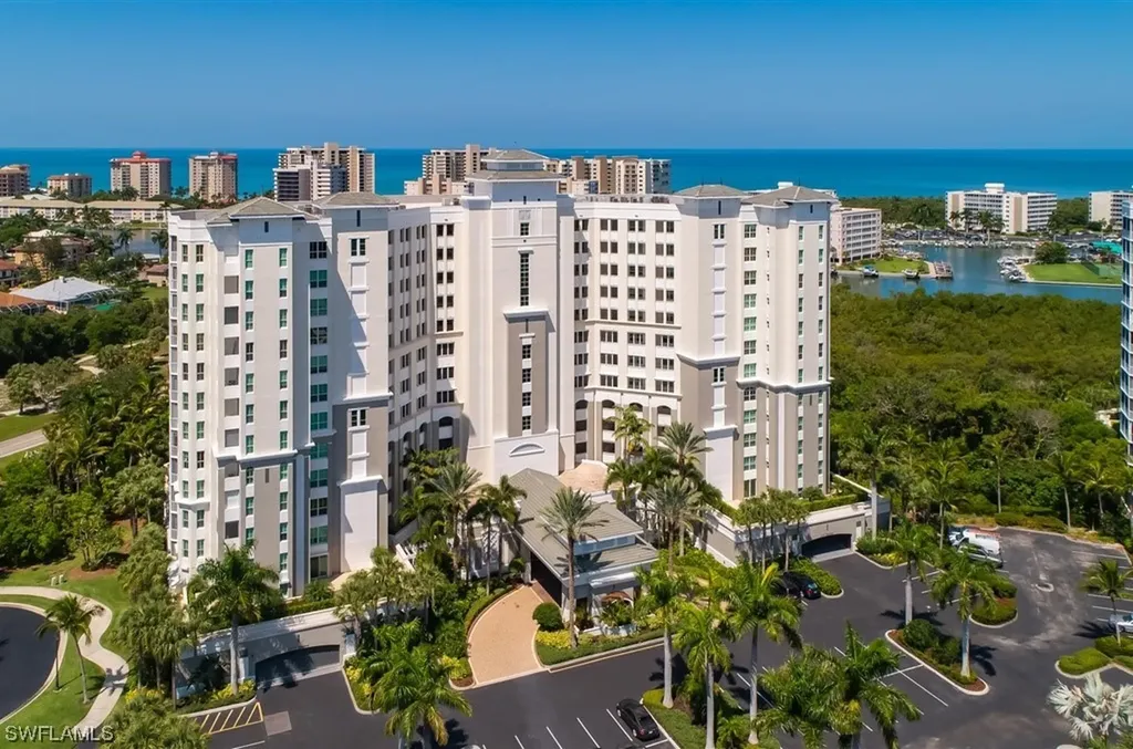300 Dunes Boulevard Naples FL 34110