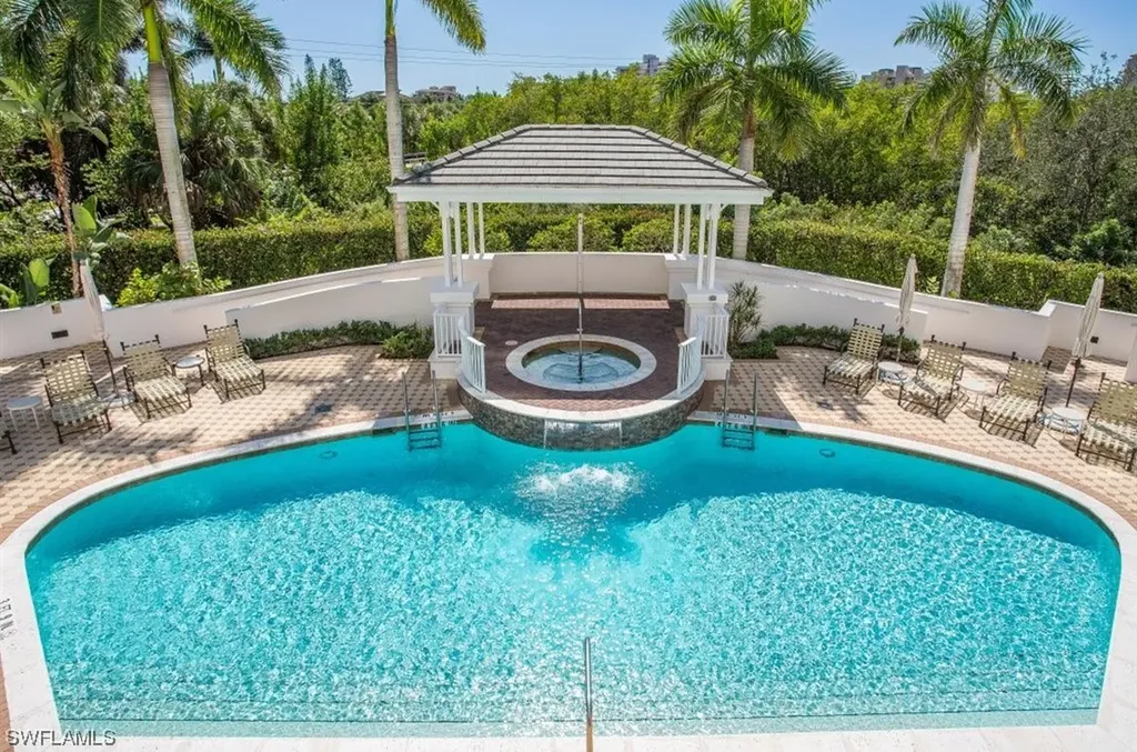 300 Dunes Boulevard Naples FL 34110