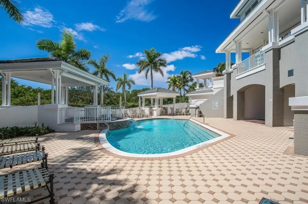 300 Dunes Boulevard Naples FL 34110