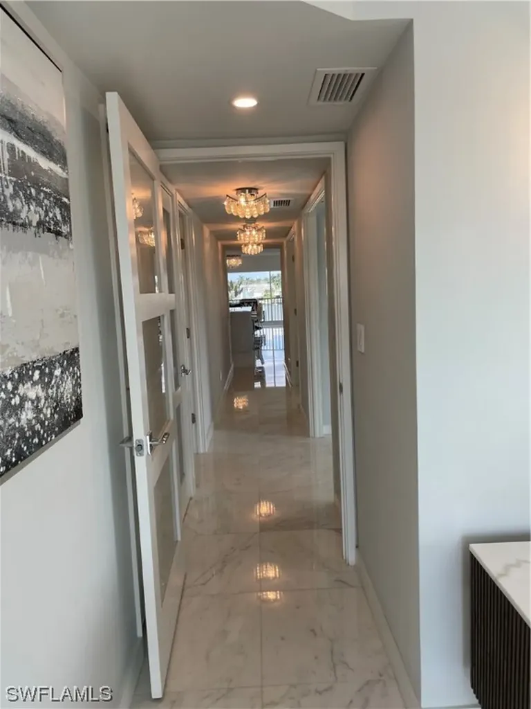 2750 Gulf Shore Boulevard N, Naples FL 34103