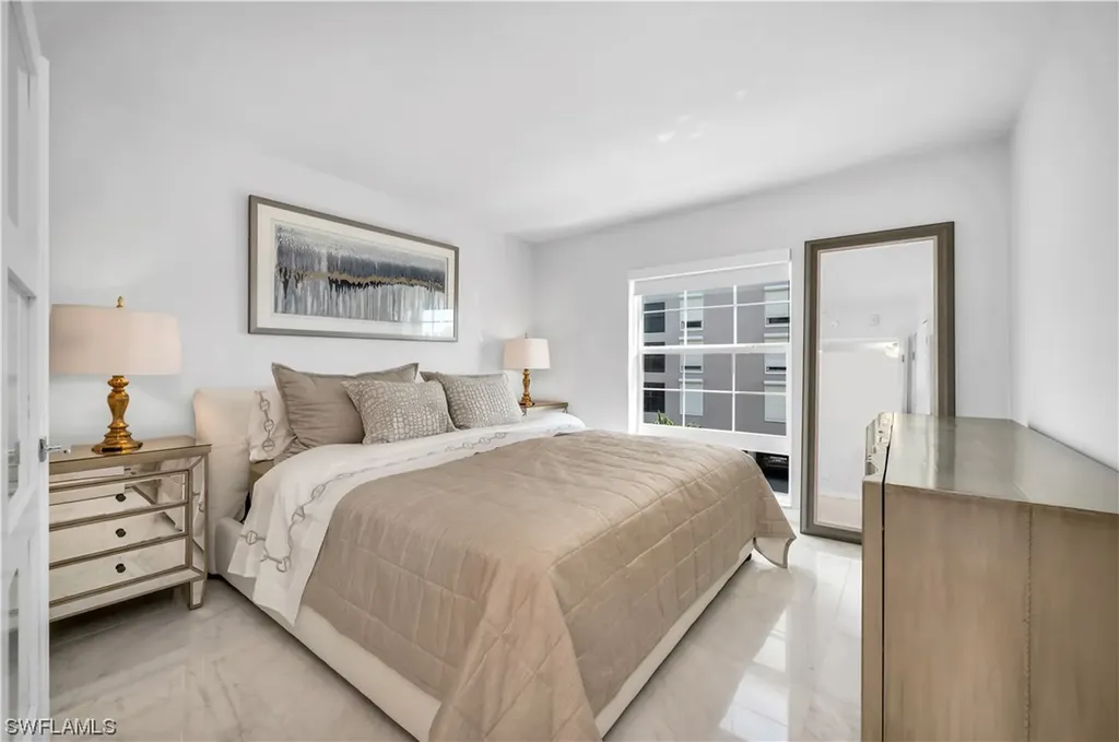 2750 Gulf Shore Boulevard N, Naples FL 34103