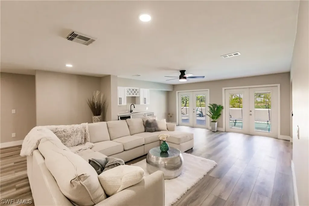 362 Pinehurst Circle Naples FL 34113