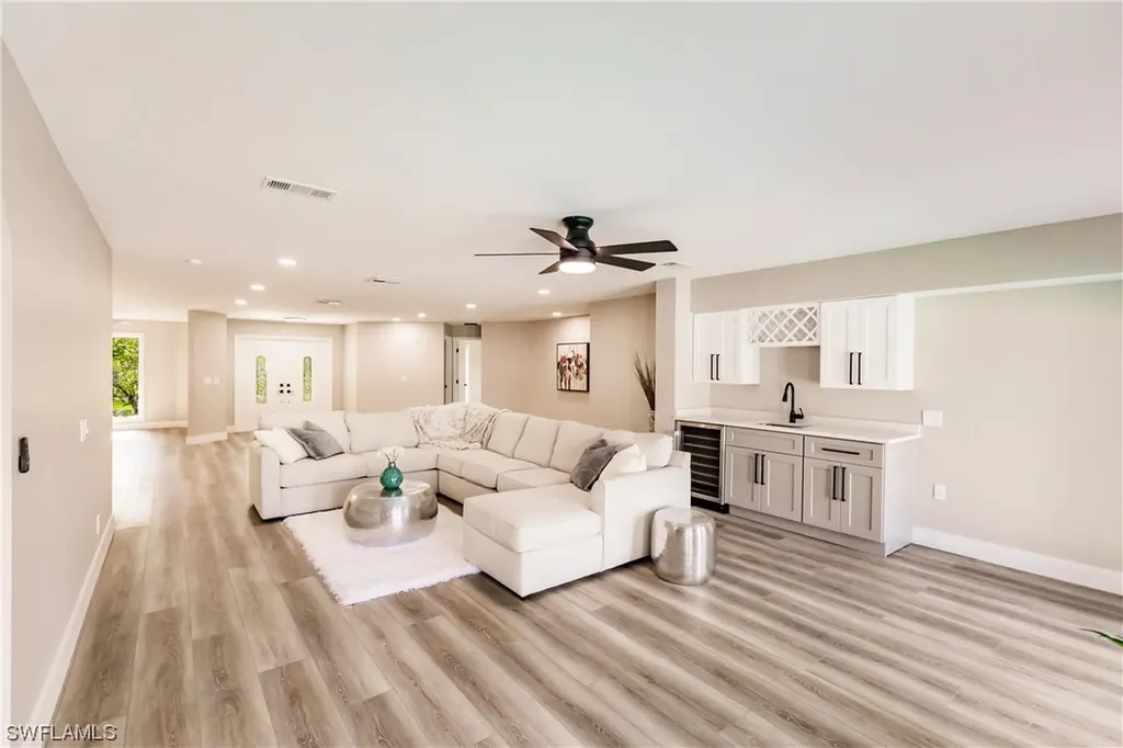 362 Pinehurst Circle Naples FL 34113