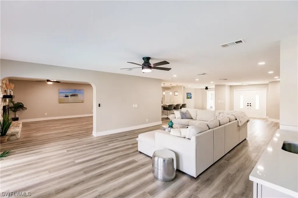 362 Pinehurst Circle Naples FL 34113